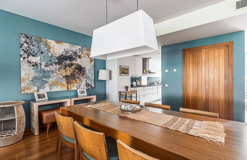 Carvalhal Villa | Villa 'Sunny Villa' con vistas al mar, Wi-Fi y aire acondicionado