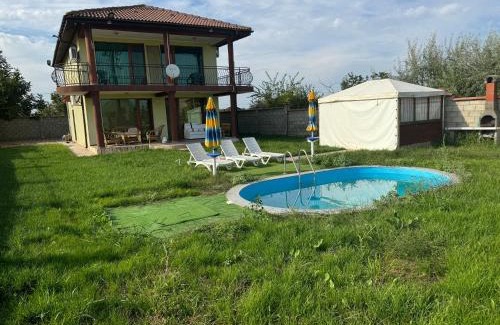 Kavarna Casa | Villa Sunray