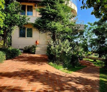 Ishem Casa | Villa Sunrise