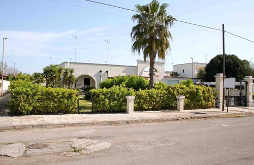Torre dell'Orso Casa | Villa rodeada de vegetación a pocos pasos de la playa.