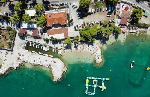 Arbanija Hotel | Villa Sveti Križ