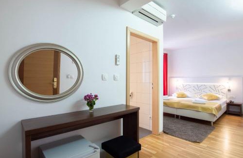 Arbanija Hotel | Villa Sveti Križ