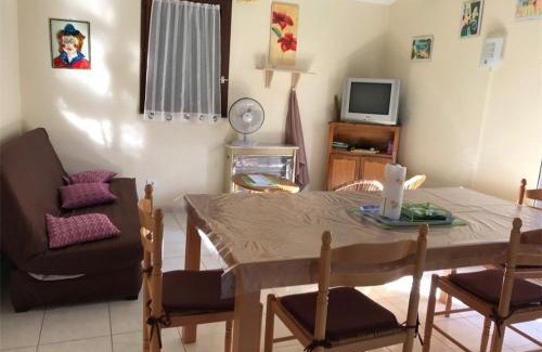 Port Leucate Villa | Villa T2 avec Piscine, Proche Plage et Commerces - 4 Couchages, Parking Privé - FR-1-81-388