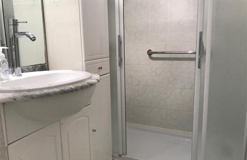 Port Leucate Villa | Villa T2 avec Piscine, Proche Plage et Commerces - 4 Couchages, Parking Privé - FR-1-81-388