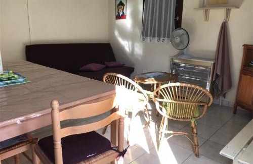 Port Leucate Villa | Villa T2 avec Piscine, Proche Plage et Commerces - 4 Couchages, Parking Privé - FR-1-81-388