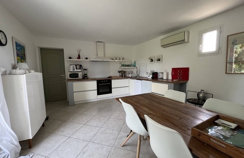 Bollene Casa | Villa T3 de 70m² Avec 4 Couchages et Jardin