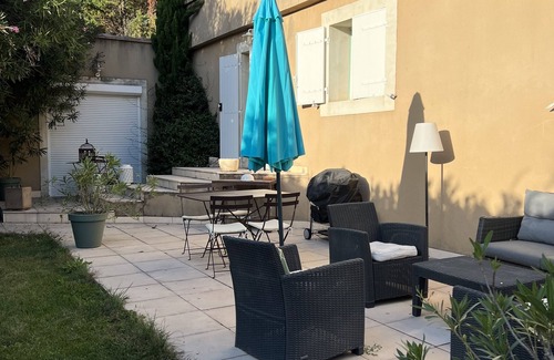 Bollene Casa | Villa T3 de 70m² Avec 4 Couchages et Jardin