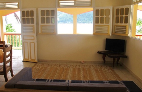 Tartane Villa | Villa T4 pies en el agua Tartane la caravelle Martinica wifi, kayak gratis