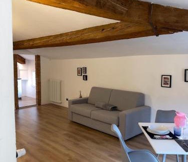 Lastra a Signa Apartamento | Villa Taccetti - Appartamento "La Torretta" in Villa del Settecento con piscina