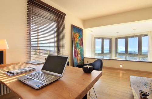 Anavyssos Villa | Villa Take Off