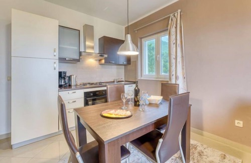 Brsec Apartamento | Villa Tara by Interhome