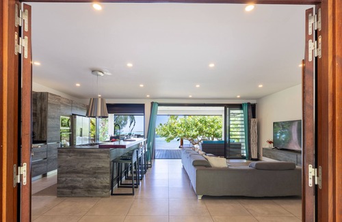 Moorea-Maiao Villa | Villa Tiahura - 3BR Beachfront Villa