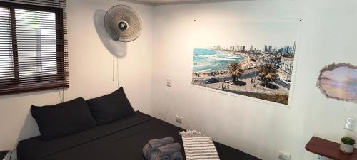 Chiguata Apartamento | Villa Tel Aviv - New Private Suite & Kitchen walk to Playa Chiquita