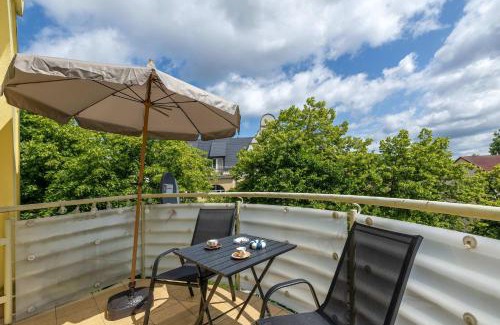 Swinoujscie Apartamento | Villa Teresa Apartament Morski w Świnoujściu z Parkingiem i Balkonem by Noclegi Renters