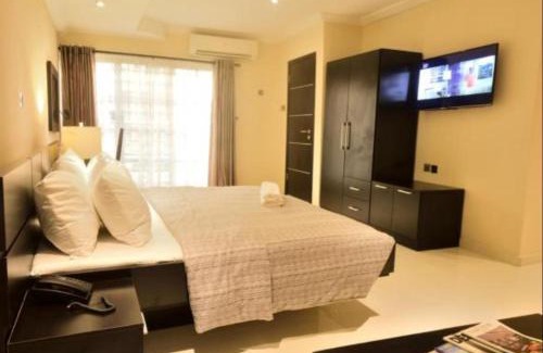 Lekki Phase 1 Hotel | Villa Thirty Three