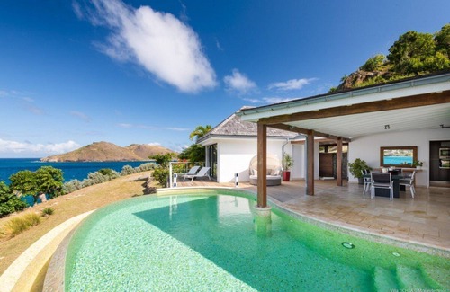 La Grande Montagne Villa | Hermosa piscina de borde infinito, frente a la playa, sistema de entretenimiento, corta caminata a restaurantes