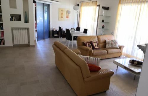 Monreale Villa | Villa Tiziana