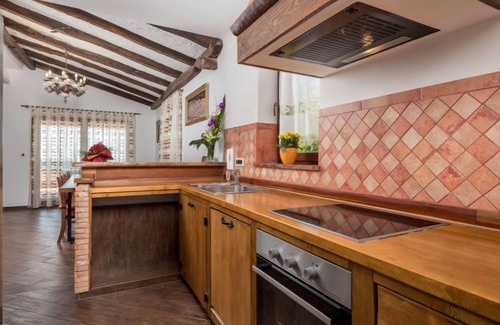 Viskovo Casa | Casa de vacaciones Villa Toni (OPA301) en Opatija - 12 personas, 6 dormitorios