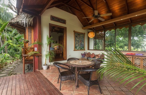 Punta Uva Villa | Villa Toucan - Paraíso Romántico con vista al mar e Internet FibOp