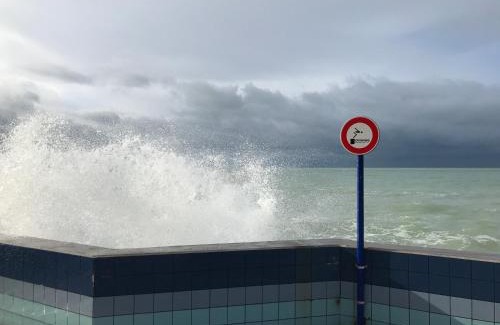 Wimereux Cama Y Desayuno | Villa Trémail - La plage au pied de votre chambre