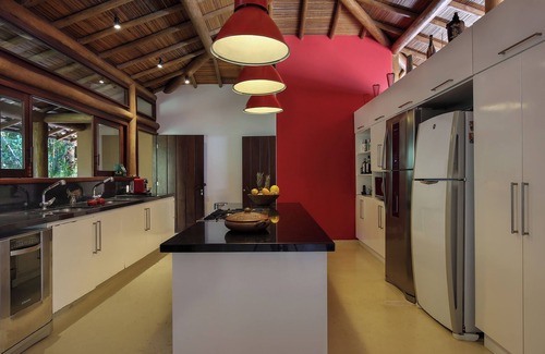 Trancoso Casa | Villa Trancoso, a stunning seaside mansion overlooking the Atlantic Forest