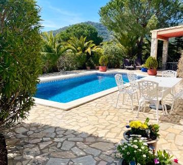 Calonge Villa | Villa Tranquila Large luxury 3 bedroomed 2 bathrooms private Villa with pool and Sea Views in Calonge Sant Antoni de Calonge