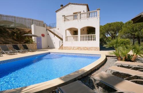 Calonge Casa | Villa Treehouse by Alvent Holidays