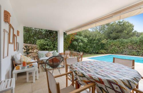 Coves Noves Casa | Villa Tres