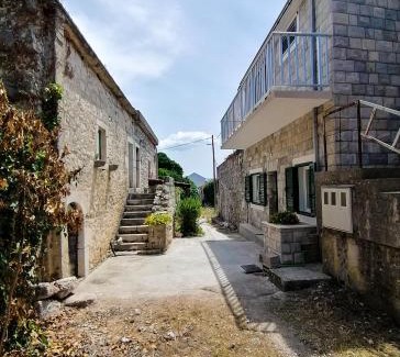 Kremena Apartamento | Villa Tri sulara