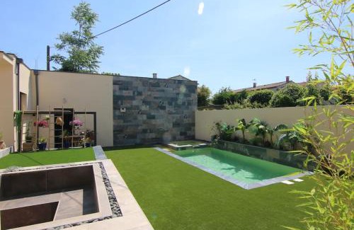 Beaucaire Villa | Villa Tropicale entre Nîmes Avignon et Arles