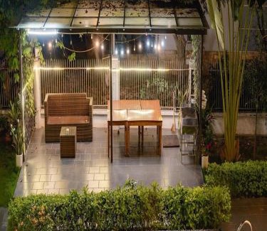 Ha Long Apartamento | Villa Tuần Châu 10 phòng ngủ - sát biển - bể bơi - sân vườn BBQ