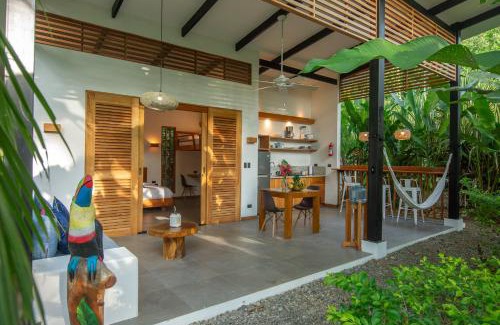 Chiguata Casa | Villa Tucán Pool - 10-Min Walk to Shore