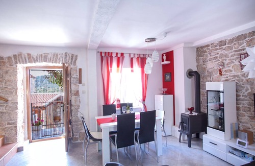Cove Donja Krusica (Donje selo) Villa | Villa Tudor en la isla Šolta