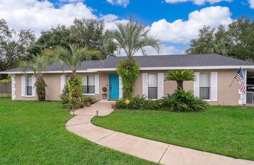 Candler Casa | Hermosa casa con piscina y patio privado