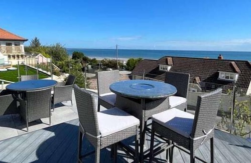 Filey Villa | Villa V Dubz View - Stunning terrace with sea views