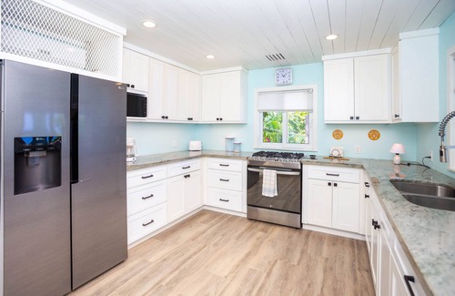 Sandy Bay Casa | Villa Valentina- Comfortable home with stunning views and pool!