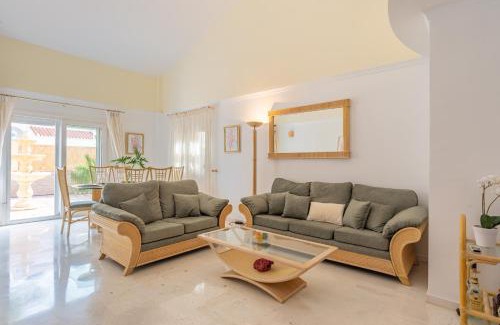 Torremolinos Villa | Villa Valentina - Renovated on Los Alamos Beach