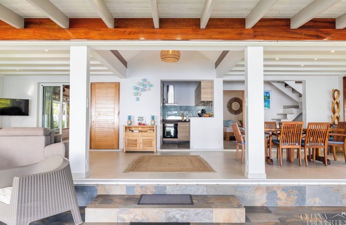 Moorea-Maiao Villa | Villa Vanaki - Beautiful Beachfront Villa 4BR w/ AC