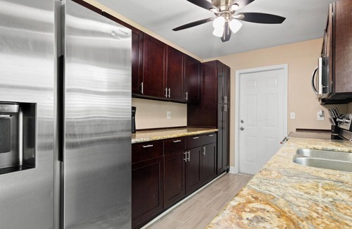Lehigh Acres Casa | Villa Varges - Be our Guest!