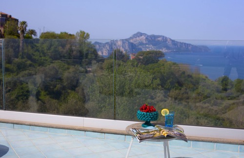 Termini Casa | Villa Venus in Sorrento Coast; comfort and safe living in amazing scenery