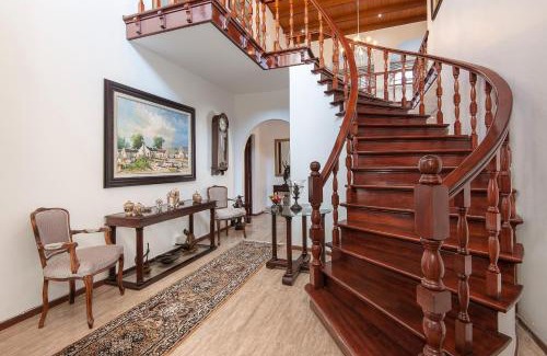 Westcliff Casa | Villa Venusta Luxury Guesthouse - Solar Power