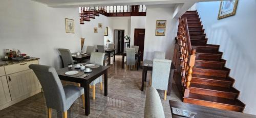 Westcliff Casa | Villa Venusta Luxury Guesthouse - Solar Power