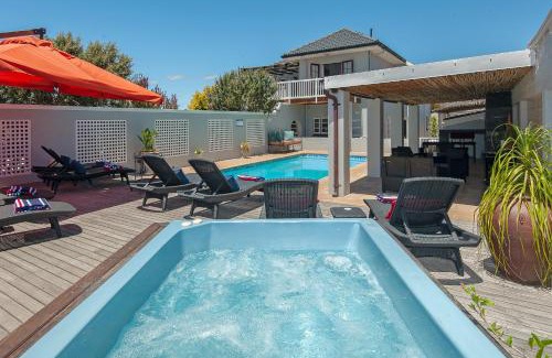 Westcliff Casa | Villa Venusta Luxury Guesthouse - Solar Power
