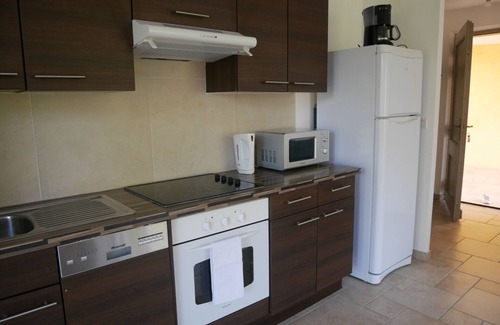 Montauroux Apartamento | Villa Verdi D apartamento con aire acondicionado con terraza y piscina jardín privado