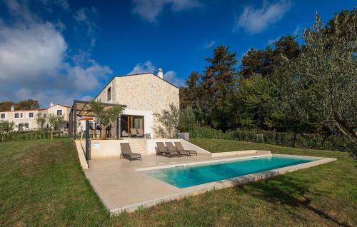 Tinjan Casa | Villa-Veritas