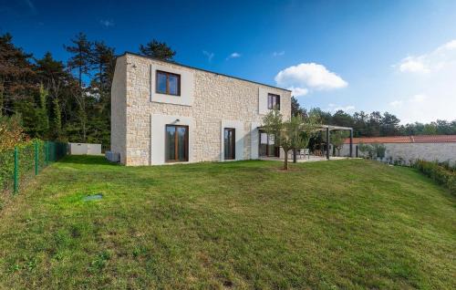 Tinjan Casa | Villa-Veritas