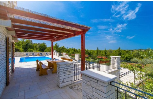 Rebici Villa | Villa Veronika Rebići with swimming pool 2 km from the beach