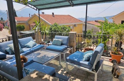 Susanj Apartamento | Villa Vi apartmen in a villa with a swimming pool