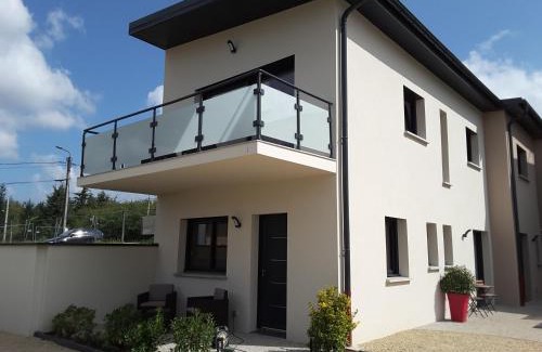 Porte Des Alpes - Mi Plaine - Manissieux Cama Y Desayuno | Villa'vi Lyon Est Chambres d'Hôtes