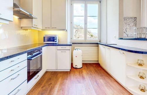 Minusio Villa | Villa Villa Vernice Gialla by Interhome